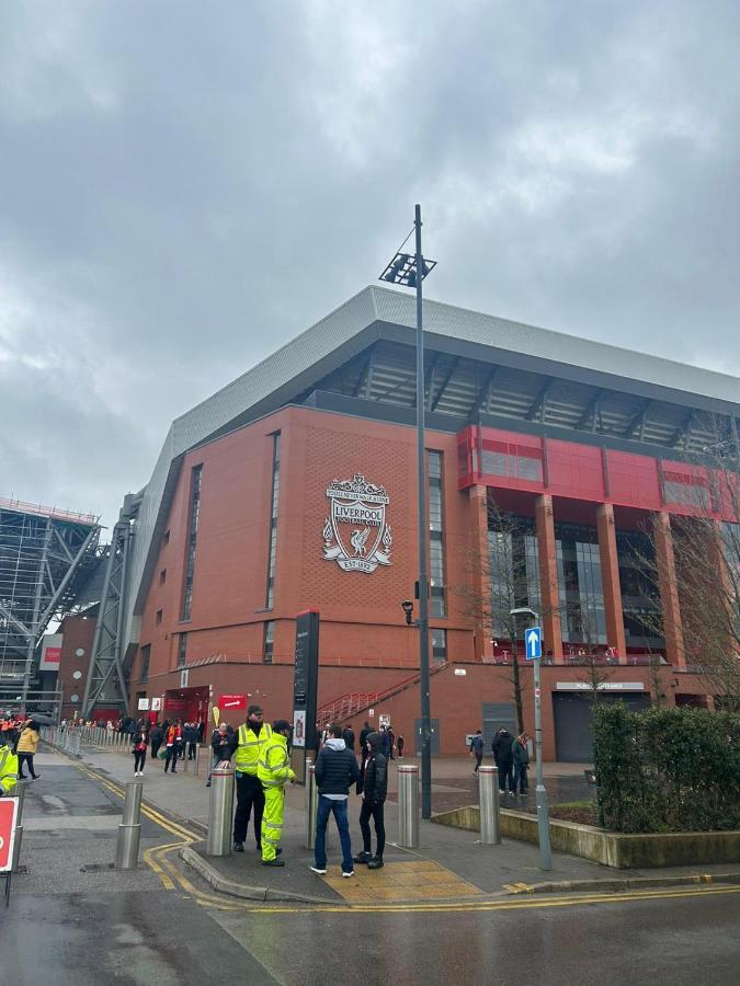 Отель 128 Anfield Road Ливерпуль Экстерьер фото